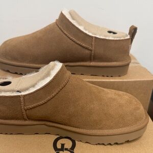 UGG WOMEN'S CLASSIC MICRO (CHESTNUT)